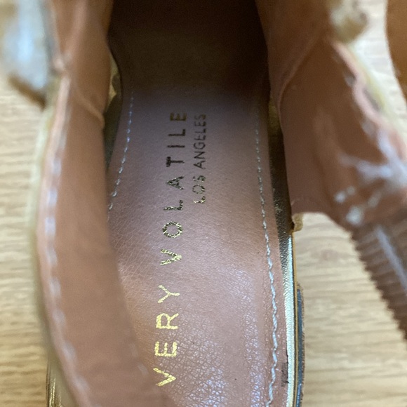 Very Volatile Woven Gold Metallic Starla Heeled Sandal - Picture 6 of 6